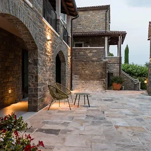 Adq Abbraccio Della Quercia Bed & Breakfast Buje